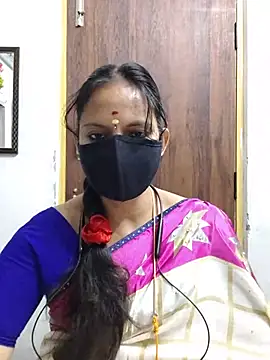 Show modela Tamil_white_beauty na web-kameri