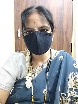 Tamil_white_beauty Show in webcam