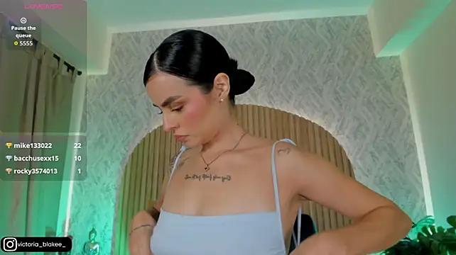 Victoria_Blake_ Chat XXX in diretta