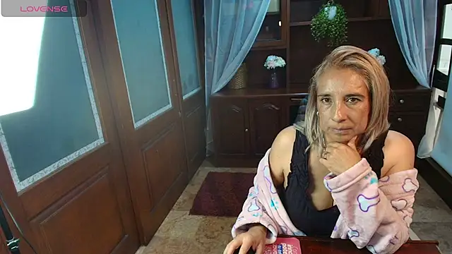 MonserratGray's Webcam Show
