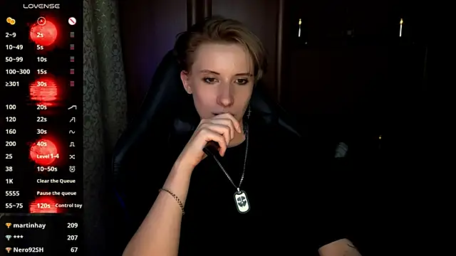 _Shadow_devil__n Webbikameraesitys