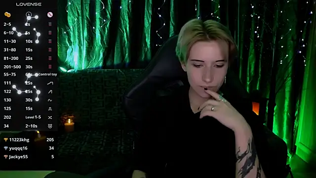 Chat +18 de _Shadow_devil__ ao vivo