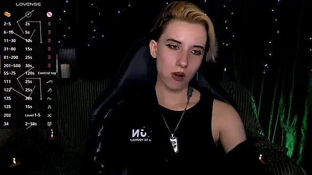_Shadow_devil__'s Live XXX Chat