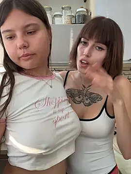 Bratz_Girls Webcam-Show