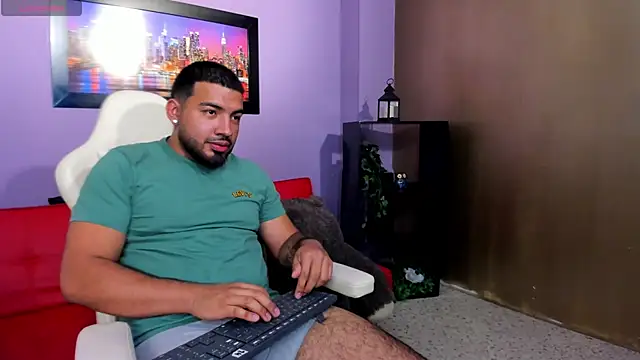 XXX chat uživo modela Massimo_Moretti