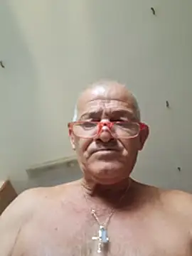 giorgioalvar's Live Sex Cam Show
