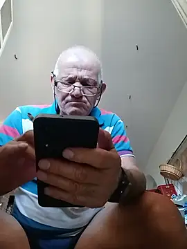 giorgioalvar Show in webcam