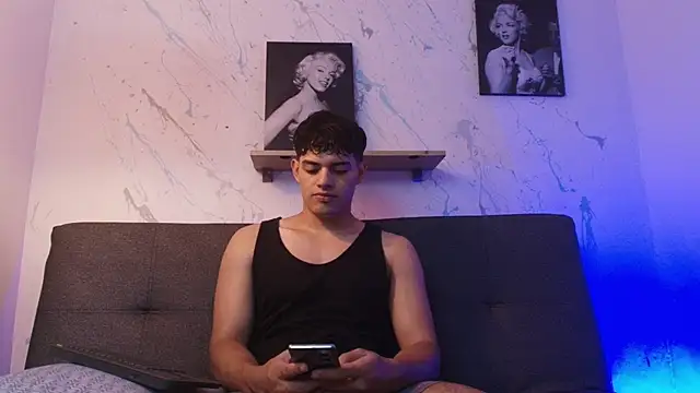 Show modela mike_sanz na web-kameri