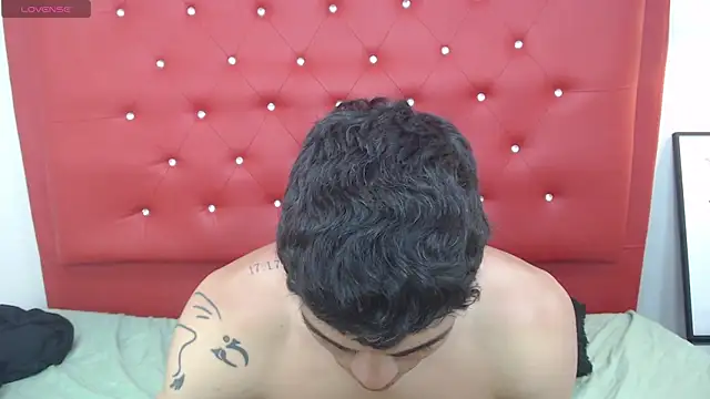 Show modela Hanx_Diincel na web-kameri
