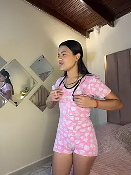 Ellie-Bite Live XXX Chat