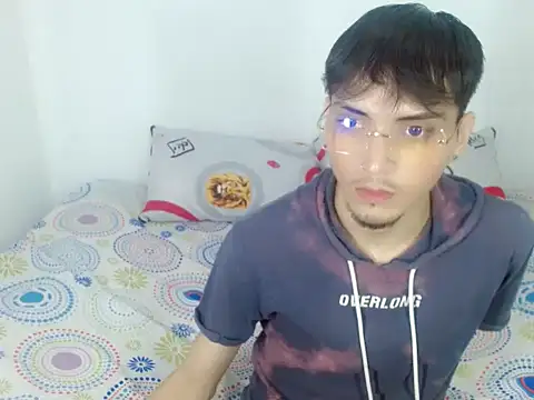 flaco23_latino webcam show