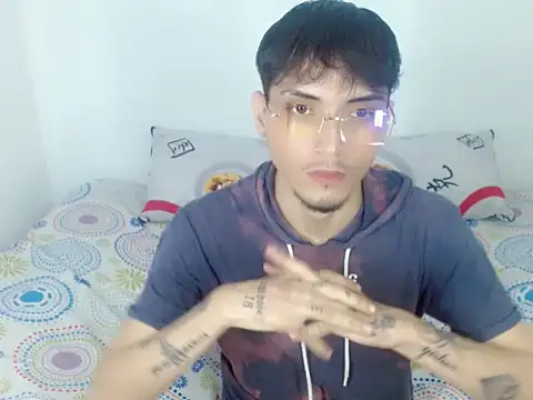 Show de webcam de flaco23_latino