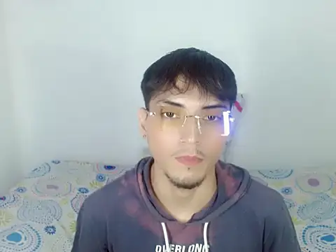 Show de webcam de flaco23_latino