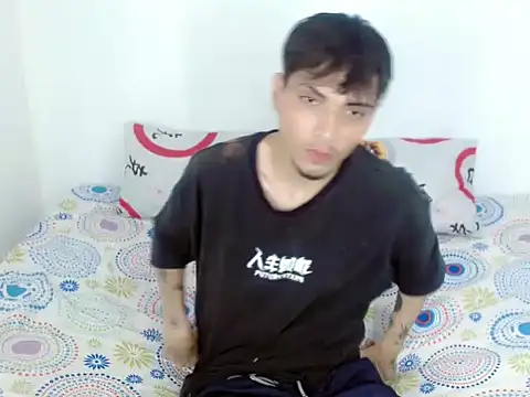 Show modela flaco23_latino na web-kameri