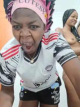 Black_prettty's Webcam Show