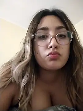 MimiXFT's Webcam Show