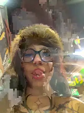 MennaLee_ élő XXX-chatje