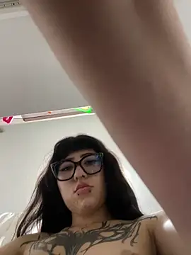 Czat XXX na żywo – MennaLee_