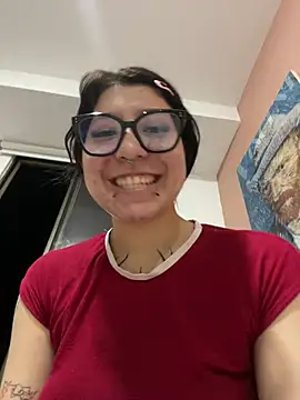 MennaLee_ Adlı Modelin Canlı XXX Sohbeti