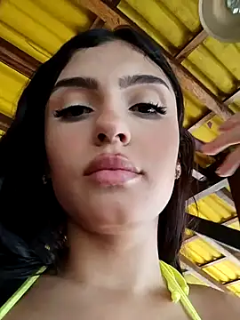 Susy_Doll1 Show in webcam