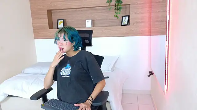 AkiraTamura webcam show