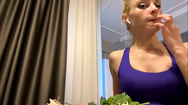 Show de CutieShyShiningX na webcam