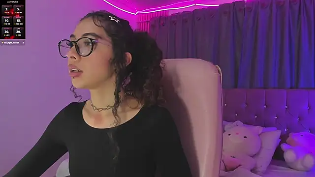 Sarah_Moon1 Adlı Modelin Canlı XXX Sohbeti