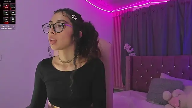 Czat XXX na żywo – Sarah_Moon1
