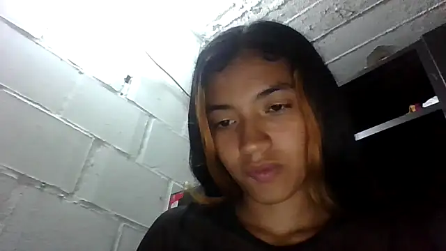 Show de canelita0510 na webcam