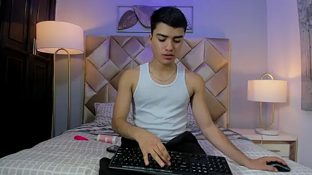 NicoFox4: вебкам-шоу