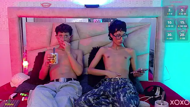 Show modela Yen_and_Dko na web-kameri