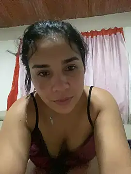Celeste_Moom27's Live XXX Chat