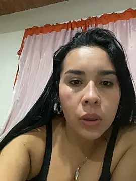 Celeste_Moom27's Live XXX Chat