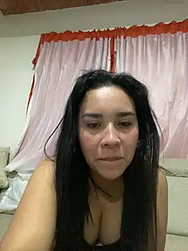 Celeste_Moom27's Live XXX Chat
