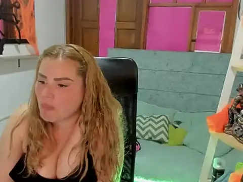 Julieta_star_33n Webbikameraesitys