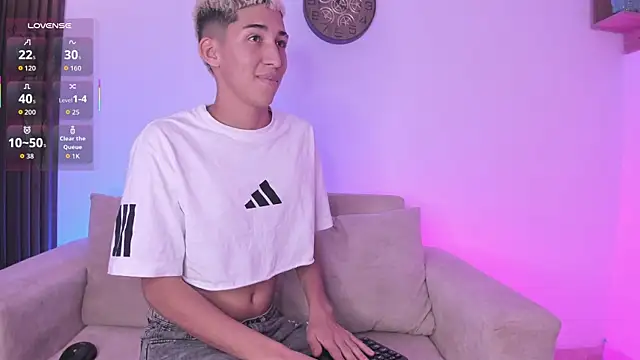 Deamond_doll7n Webbikameraesitys