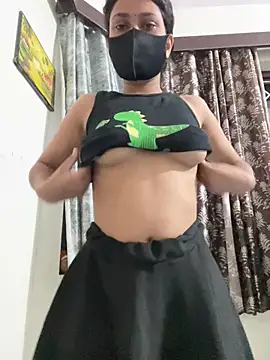 הופעת וובקאם של kavyq3791