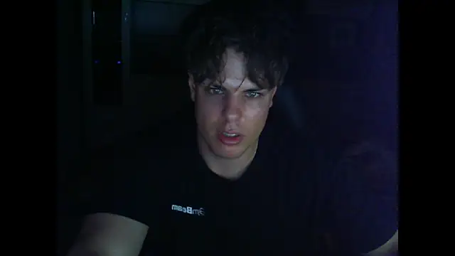 kanewolf_55 Show in webcam
