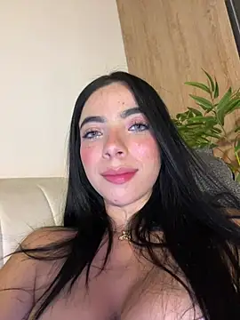 Mila_3 Webcam show