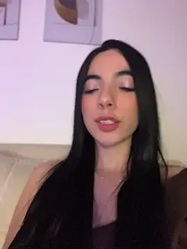 Mila_3 Live XXX-Chat