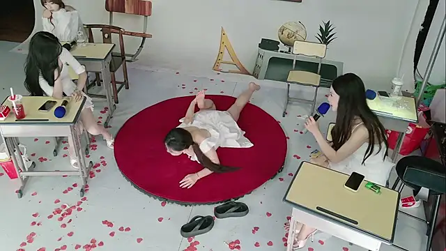 St-girl01 Show in webcam