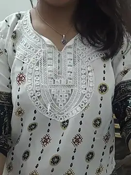 XXX chat uživo modela Ritika_jha01