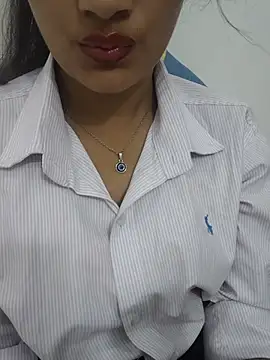 XXX chat uživo modela Ritika_jha01