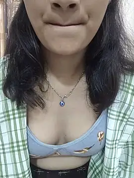 Ritika_jha01 élő XXX-chatje