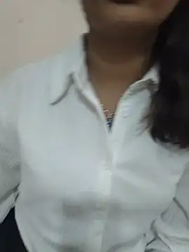 Ritika_jha01 élő XXX-chatje