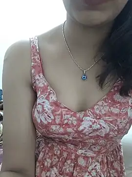 Ritika_jha01 élő XXX-chatje