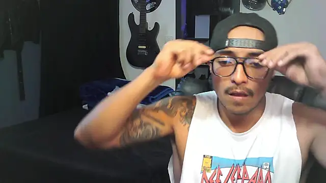 Show modela MrGoldenBoy777 na web-kameri