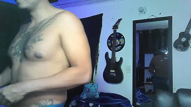Pertunjukan Kamera Web MrGoldenBoy777