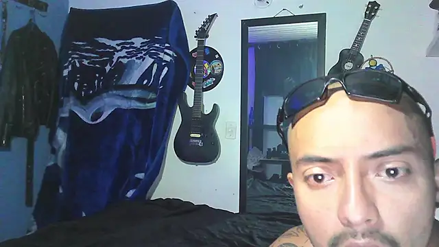 Show de MrGoldenBoy777 na webcam