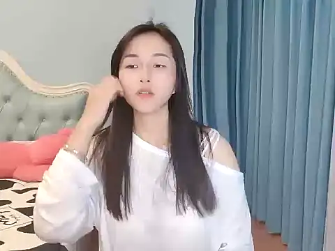 Qianqian-666 网络视讯表演